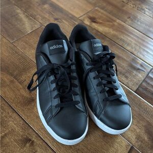 Adidas Men's Black Sneakers sz 7